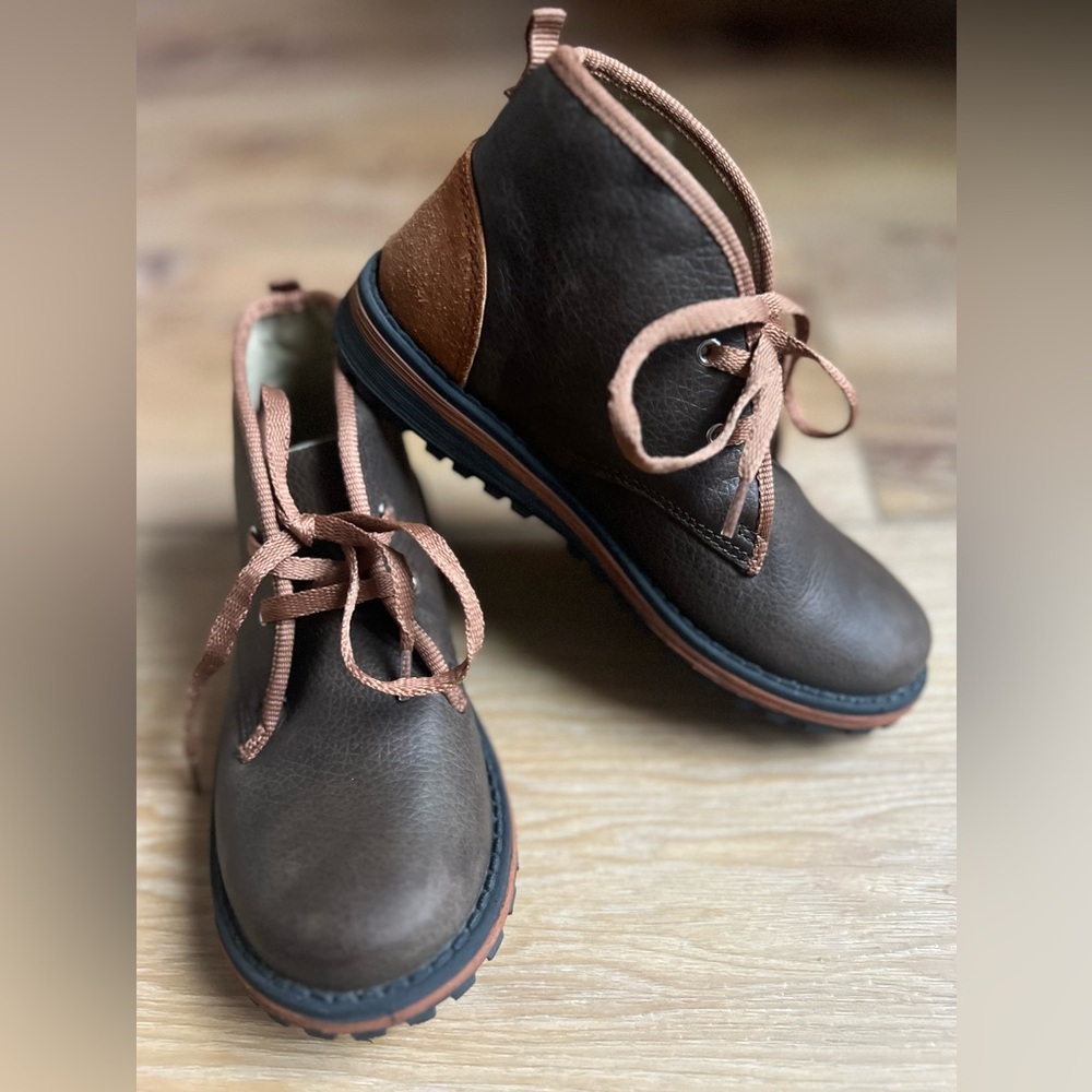 UMI Leather Lace Up Chukka Ankle Boots Riker Two Tone Youth Size 13